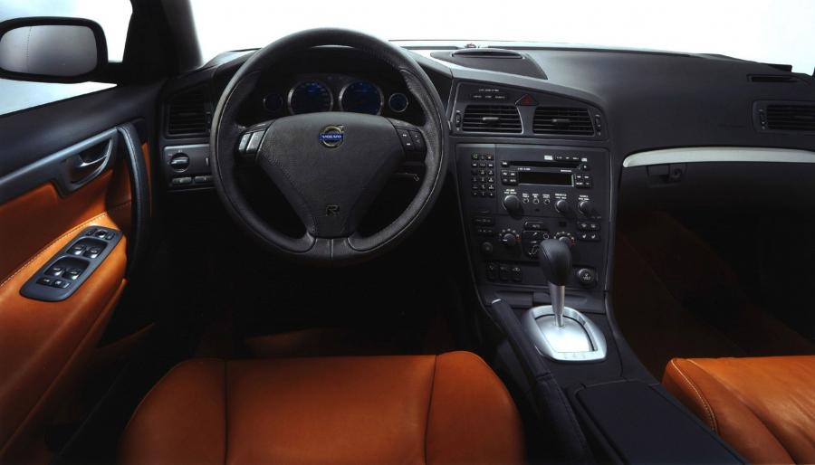  Volvo S60R 2002 года  (фото 3 из 4)